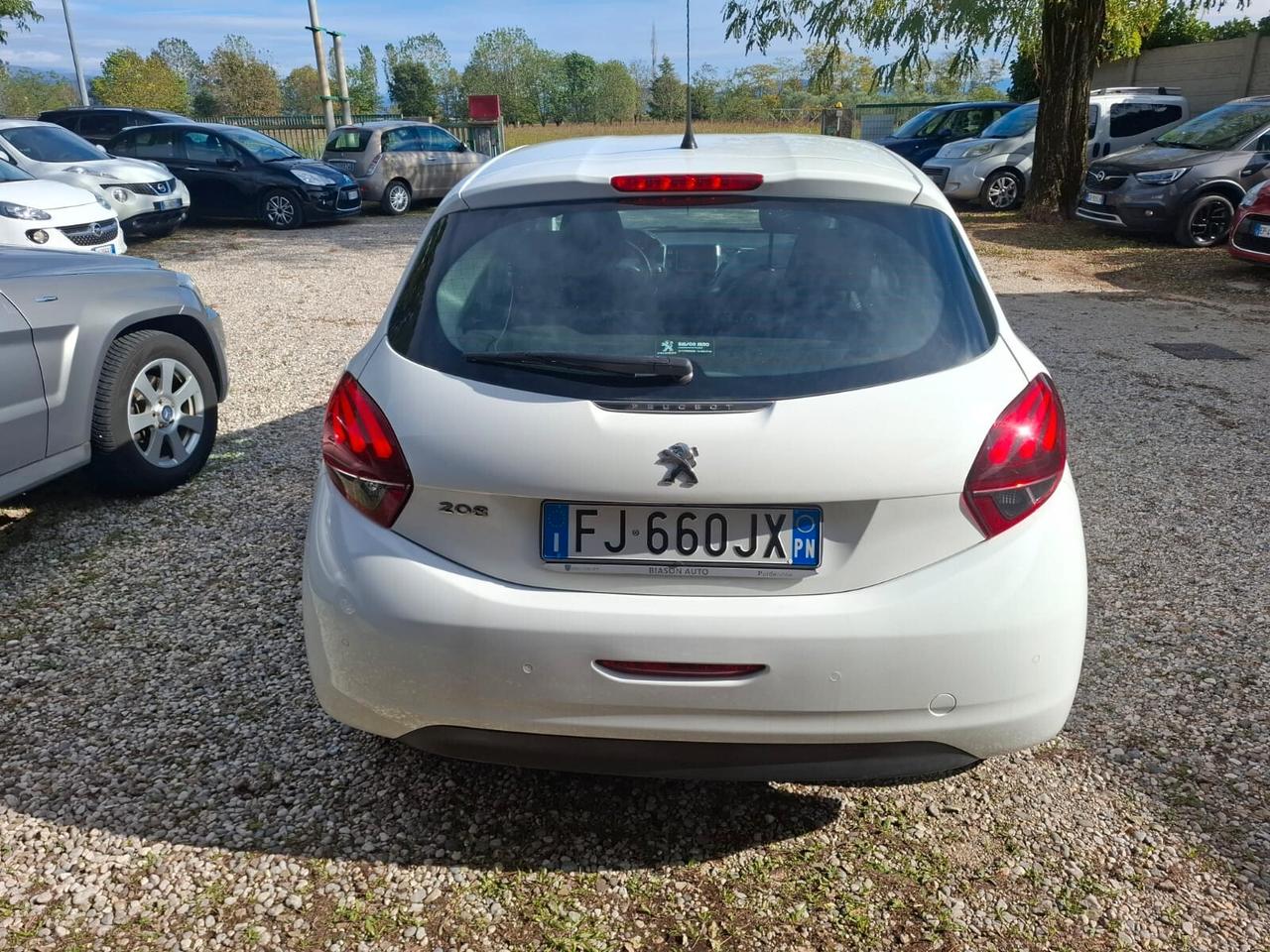 Peugeot 208 BlueHDi 75 5 porte Allure
