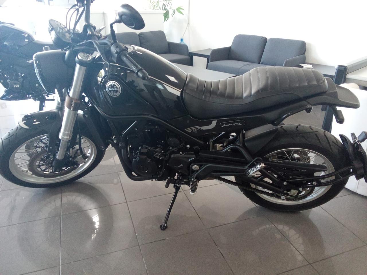 Benelli Leoncino 500 TRAIL