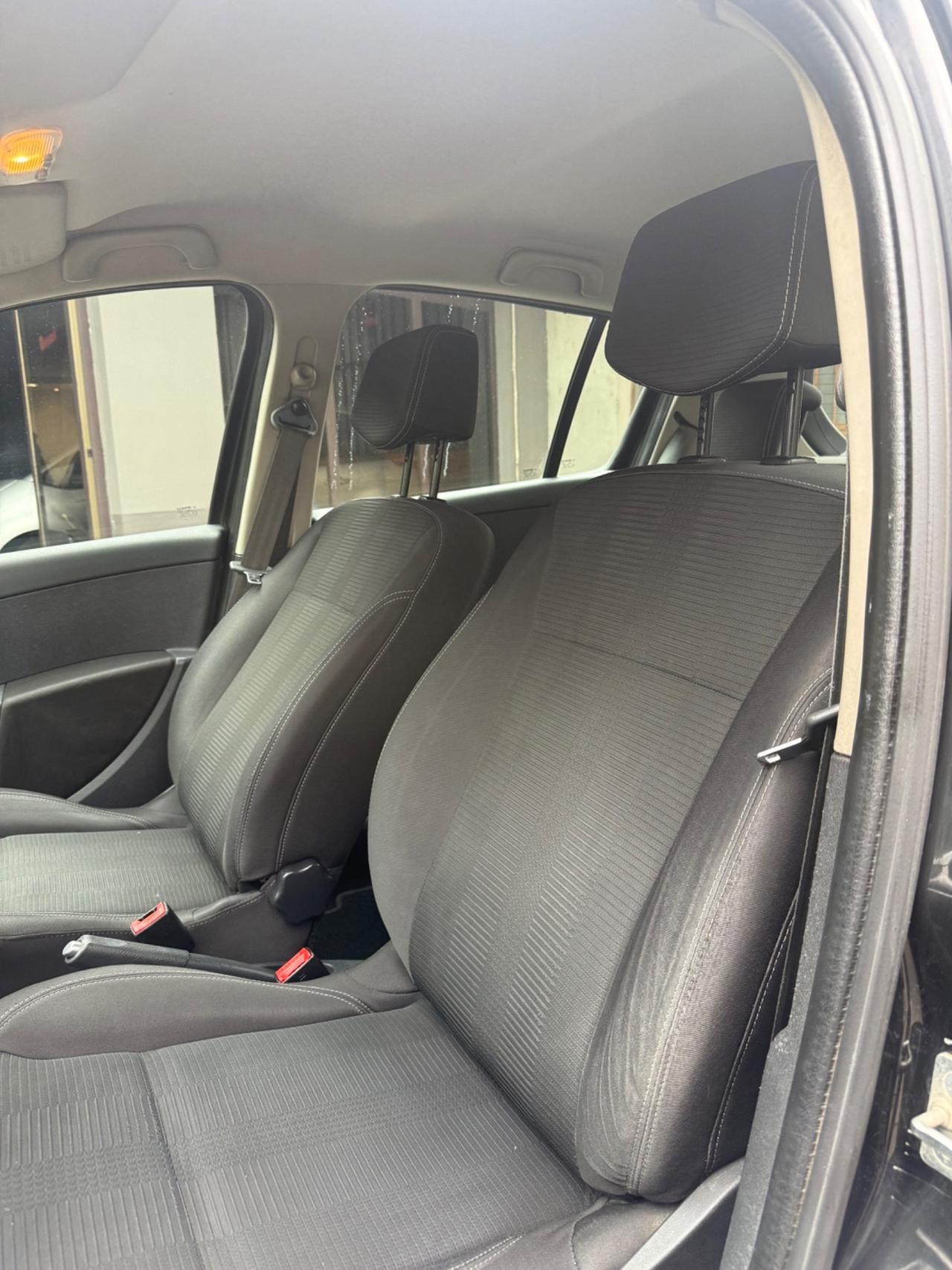 Renault Clio 1.2 16V 5 porte Confort