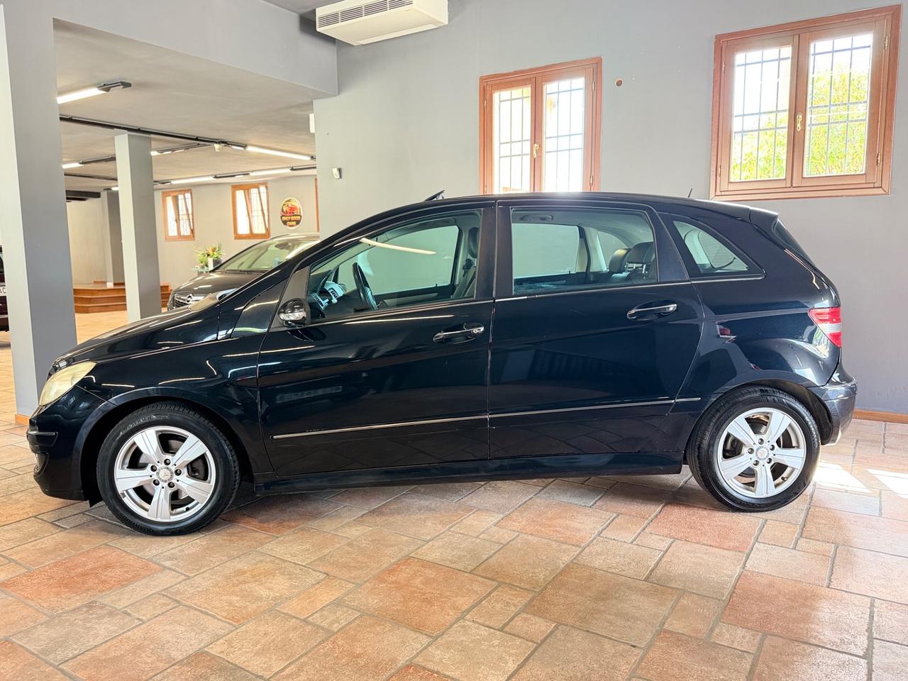 Mercedes-benz B 200 Turbo Sport