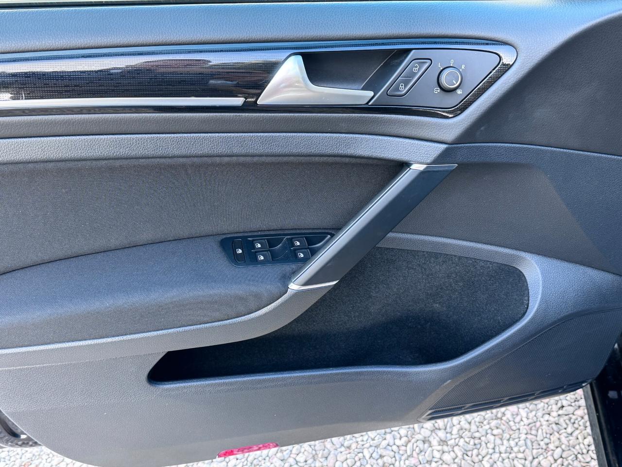 VW Golf 1.4 TGI 5p. Highline BMT