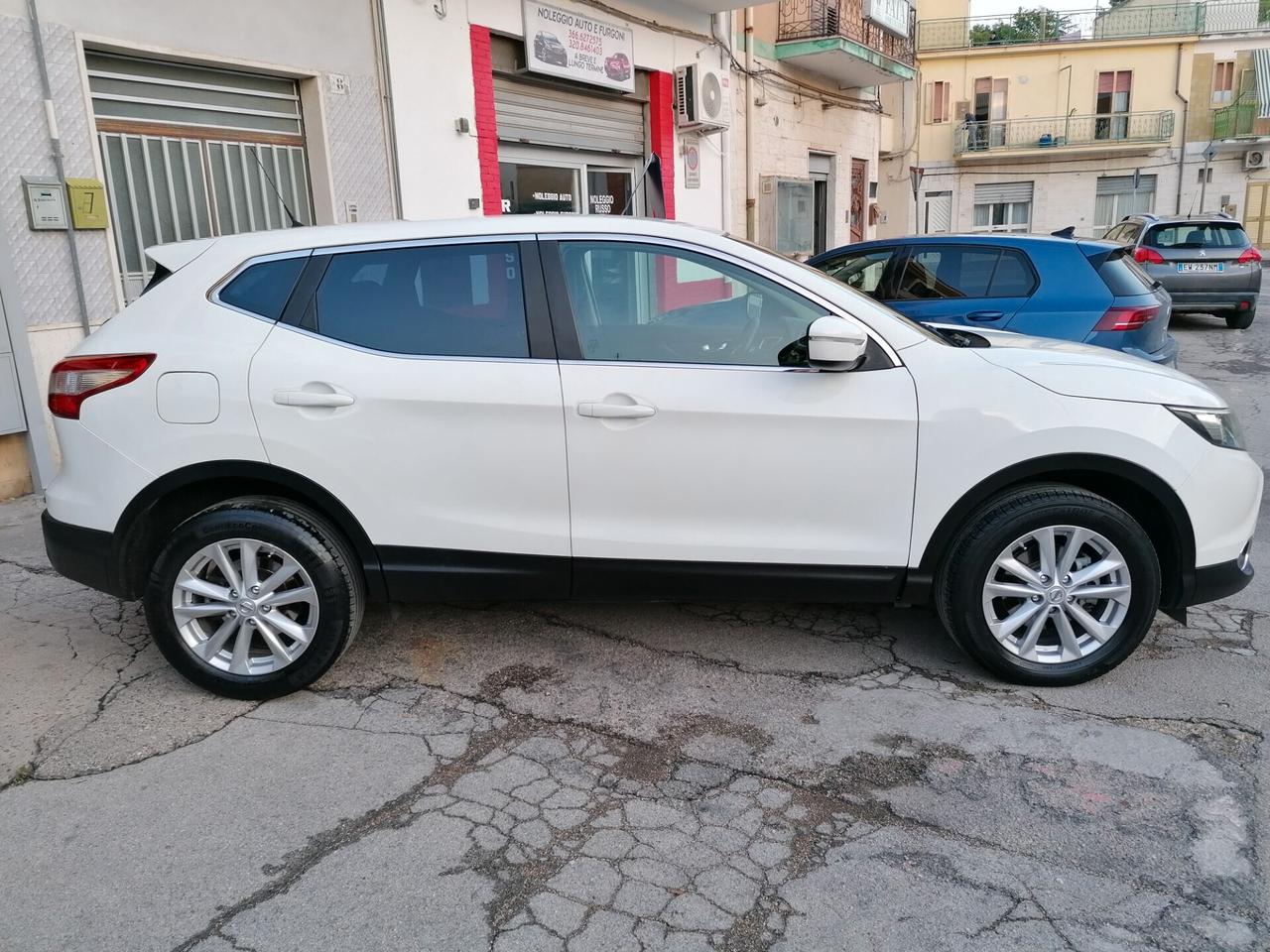 Nissan Qashqai 1.5 dCi DPF Tekna