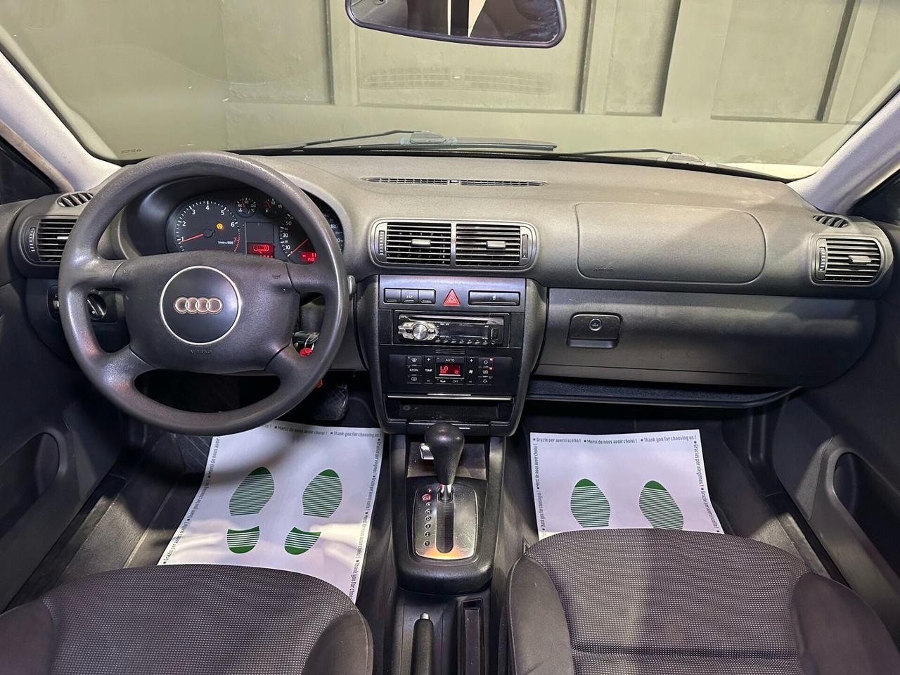 Audi A3 1.8 20V cat 5p. Ambiente