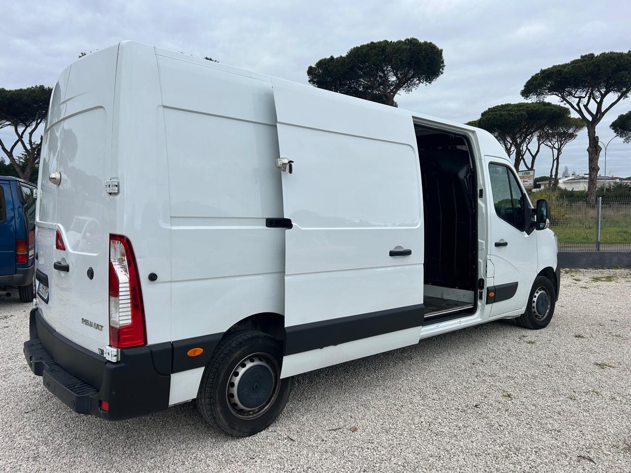 Renault Master T35 2.3 dCi 135 PL Cabinato Ice