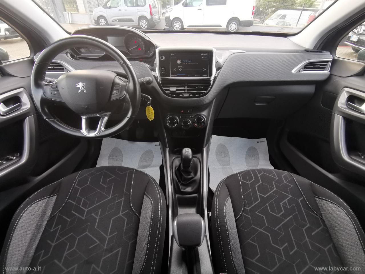 PEUGEOT 2008 PureTech 82 Active