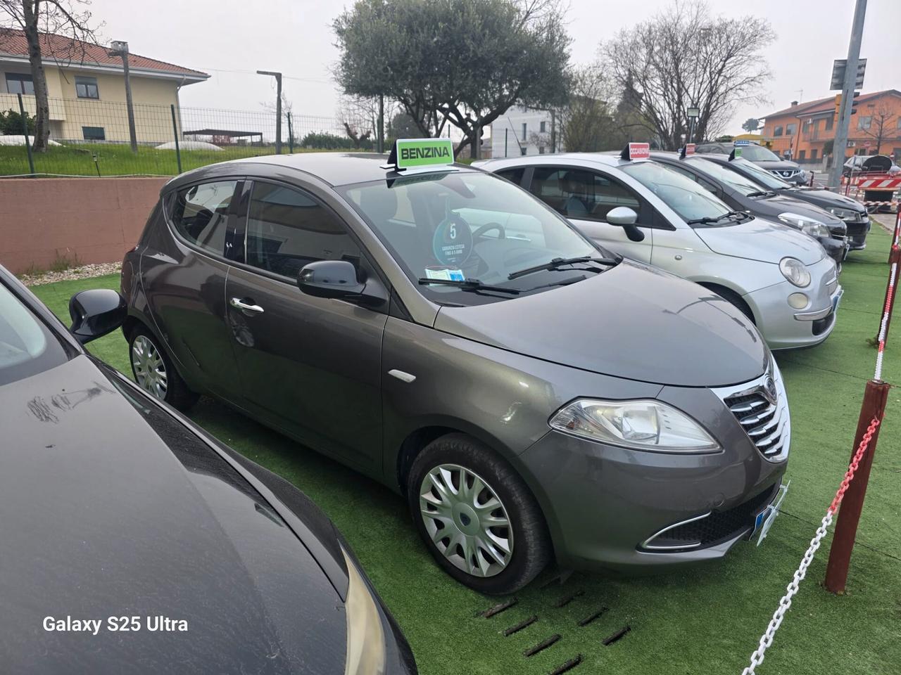 Lancia Ypsilon 1.2 69 CV 5 porte S&S Platinum