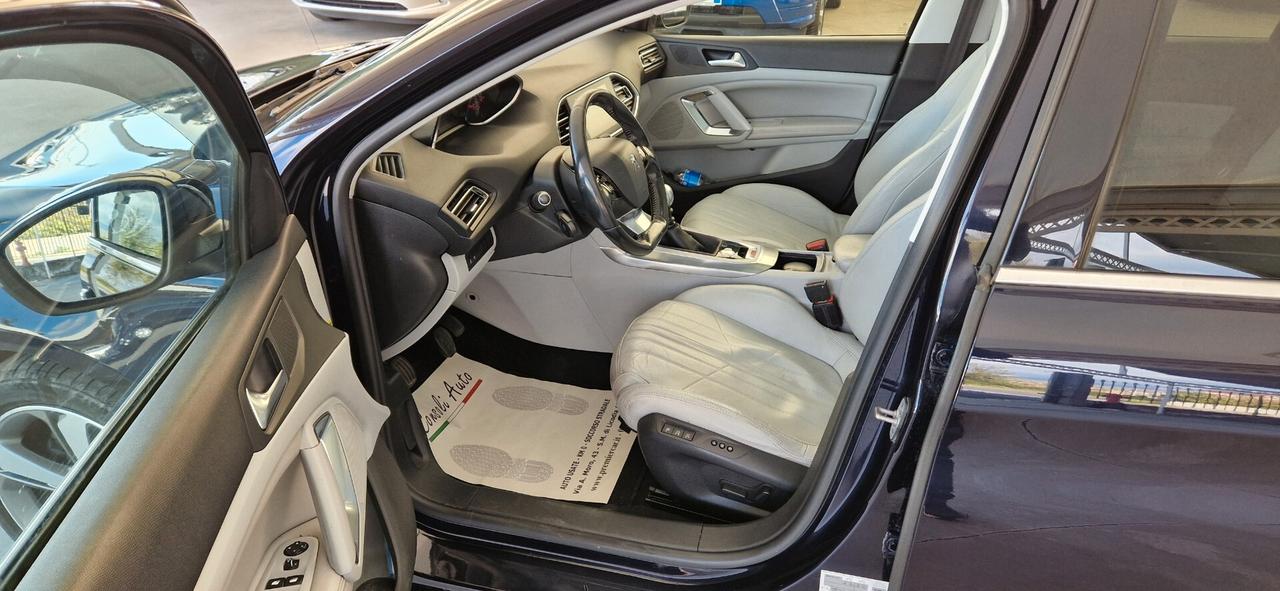 Peugeot 308 1.6 HDi 115cv ALLURE * Tetto Panoramico , Led , Retrocam. *
