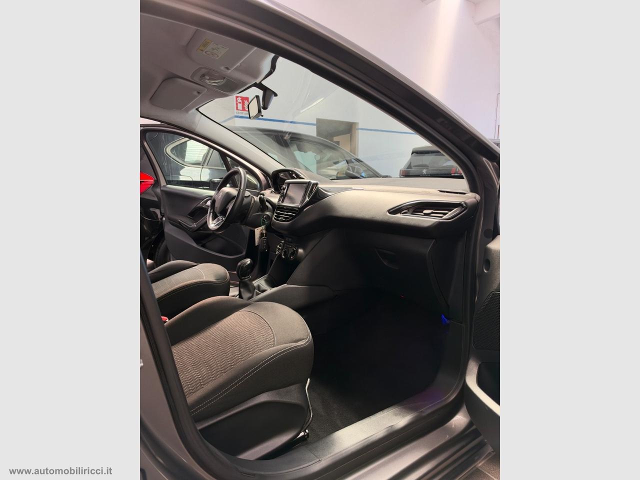 PEUGEOT 208 PureTech 82 5p. Active