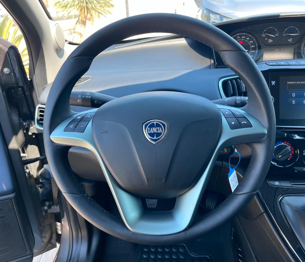 Lancia Ypsilon 1.0 FireFly 5 porte S&S Hybrid Gold