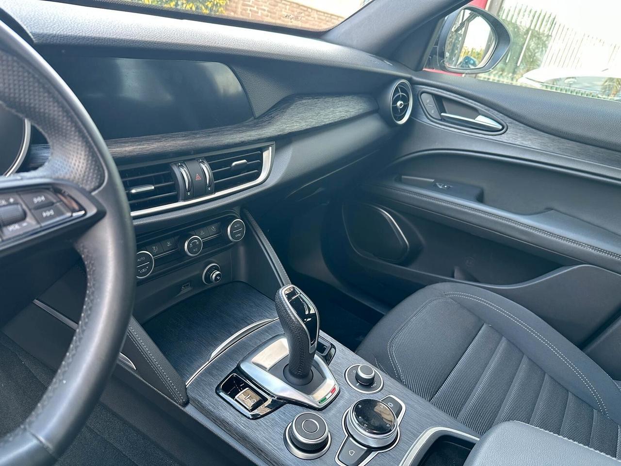 Alfa Romeo Stelvio 2.2 Turbodiesel 190 CV AT8 Q4 Business