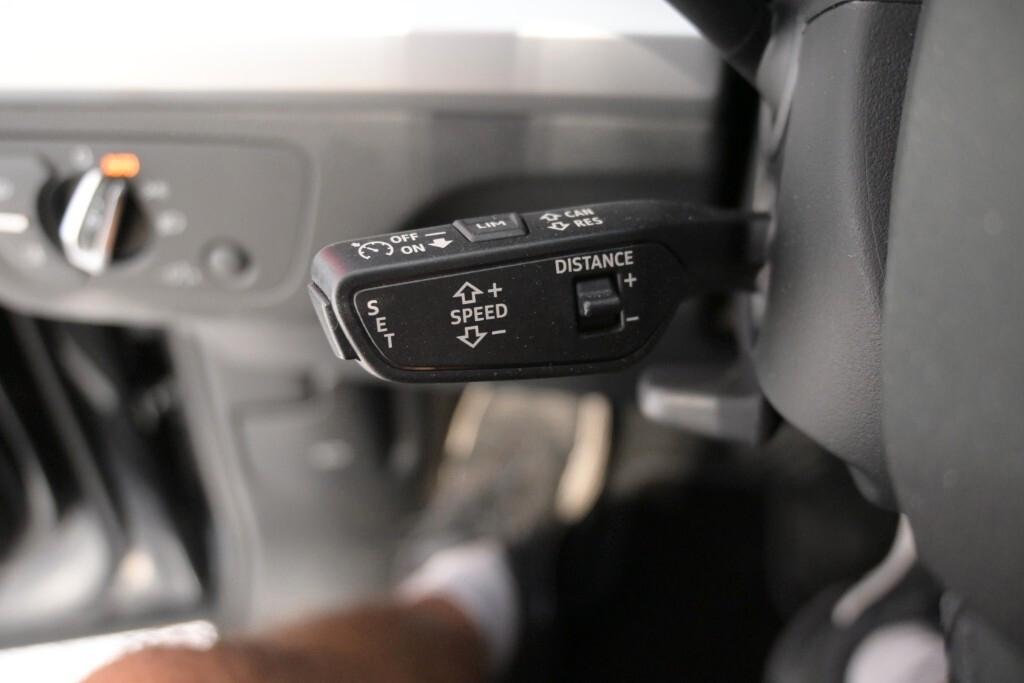 AUDI Q5 35 TDI 163CV S TRONIC BUSINESS ( FARI LED - ADAPTIVE CRUISE - CLIMA TRIZONA - NAVI - PDC - CERCHI 18 )