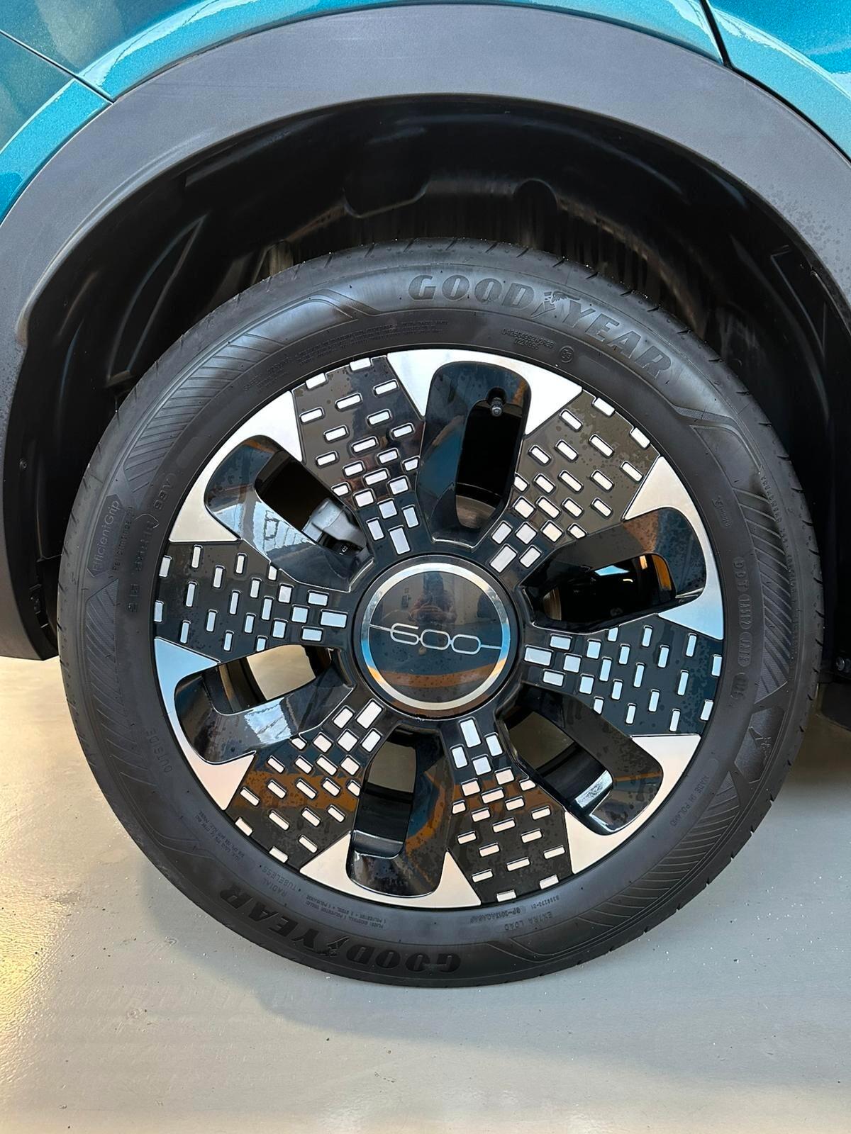 Fiat 600 Hybrid 110 CV DCT MHEV La Prima full optional