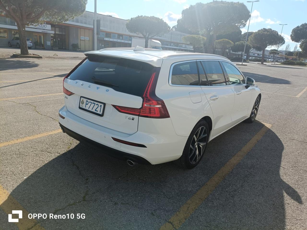 Volvo V60 T6 Recharge AWD Plug-in Hybrid Inscription Expression
