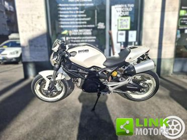 DUCATI Monster 696 MONSTER 696