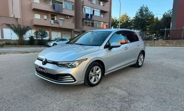 Volkswagen Golf 8 2.0 TDI SCR Style