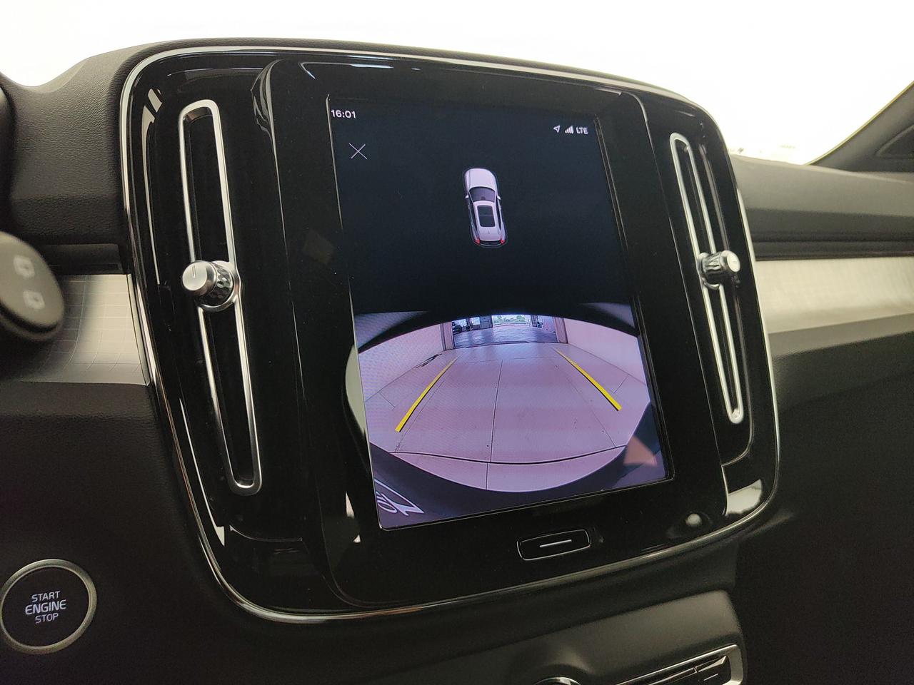VOLVO XC40 2.0 b3 Core auto