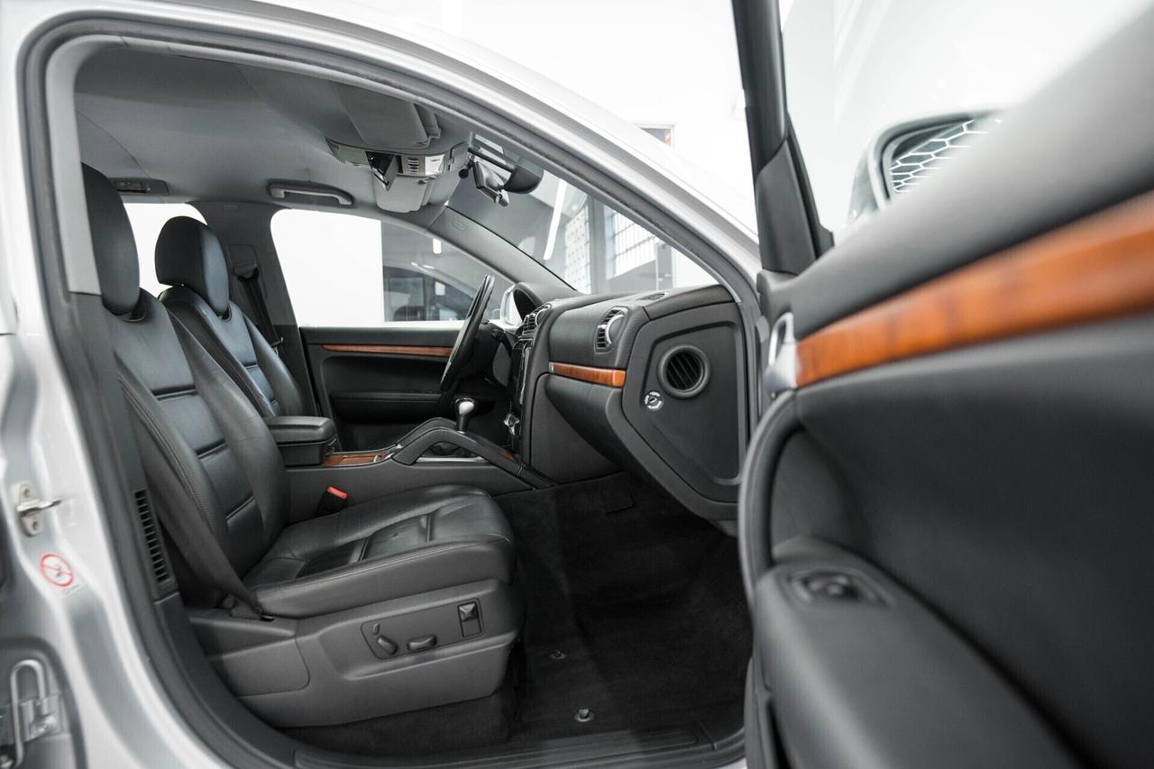 Porsche Cayenne 3.2 V6 --MANUALE--