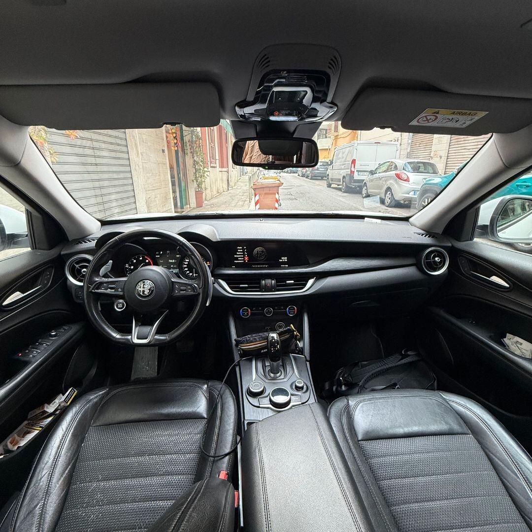 Alfa Romeo Stelvio 2.2 Turbodiesel 180 CV AT8 RWD Executive