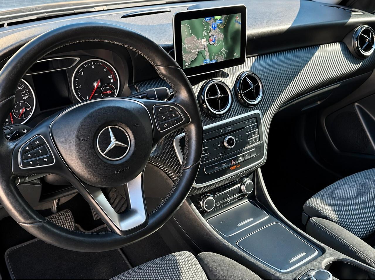 Mercedes-benz GLA 180 d Automatic Sport