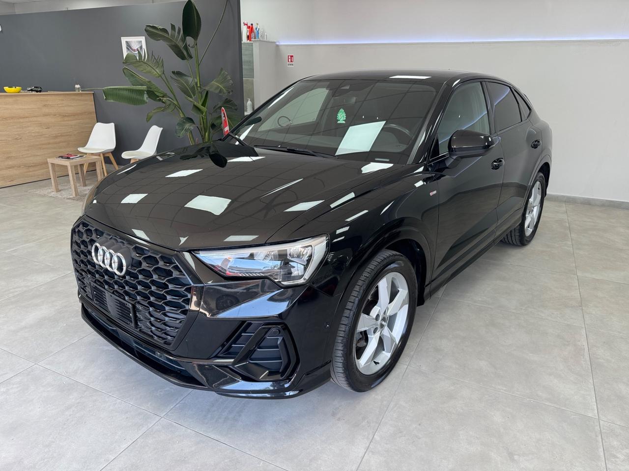 Audi Q3 35 TDI S tronic line edition