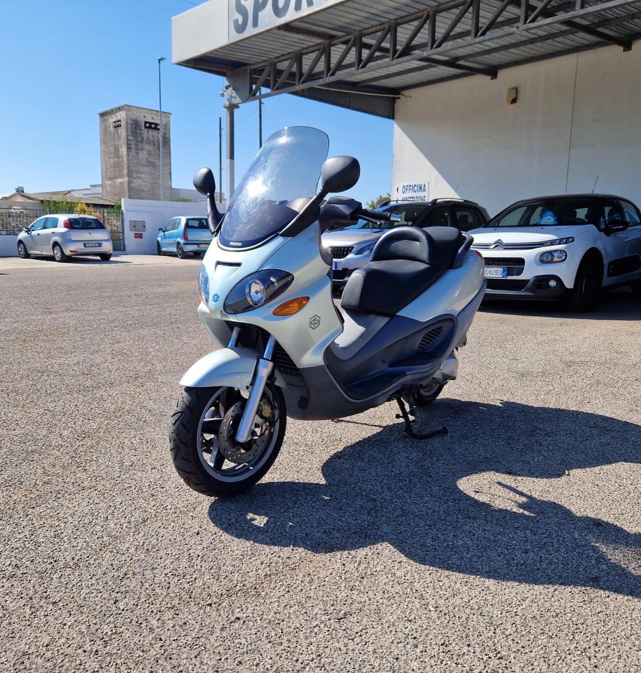 Piaggio X9 250