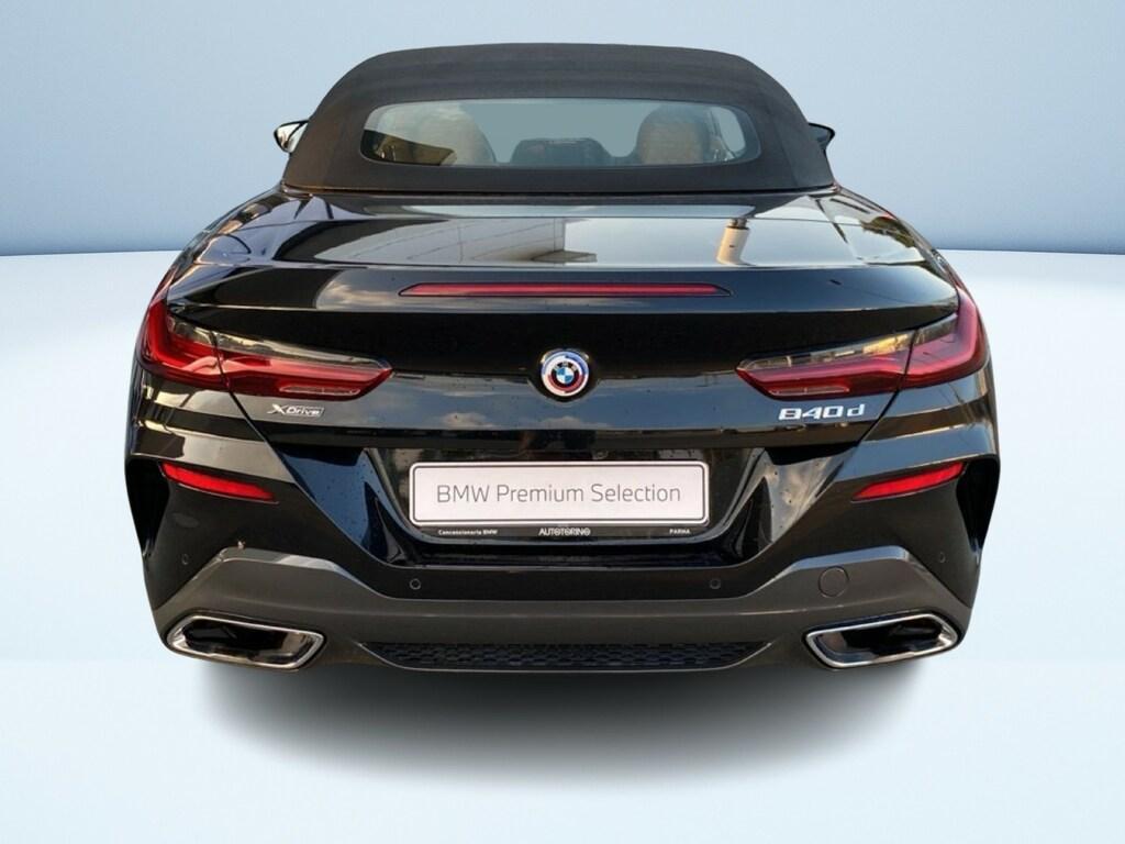 BMW Serie 8 Cabrio 840 d Mild Hybrid 48V Individual Composition Msport xDrive Steptronic