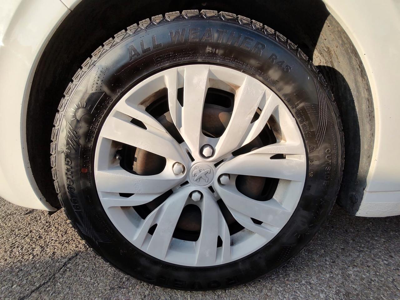 Peugeot 208 PureTech 82 5p. GPL Allure, BENZINA\GPL, OK NEOPATENTATI, GARANZIA L.12 MESI