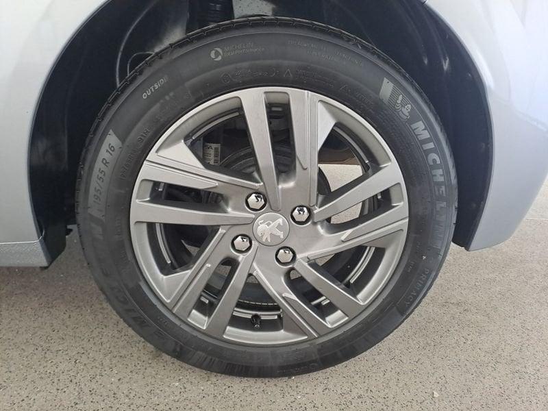 Peugeot 208 Active Pack PureTech 75 S/S