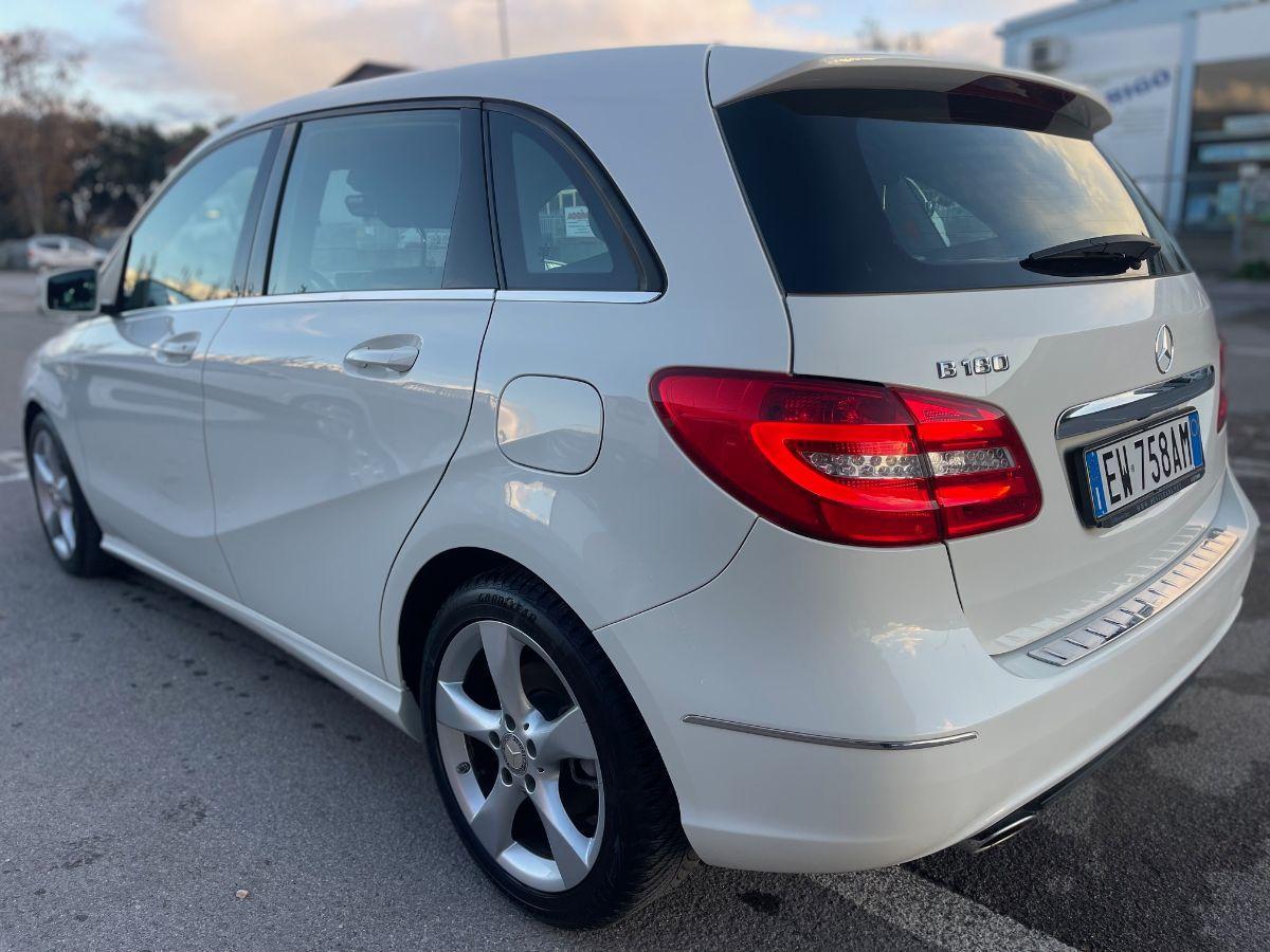 MERCEDES - Classe B - 180 Premium