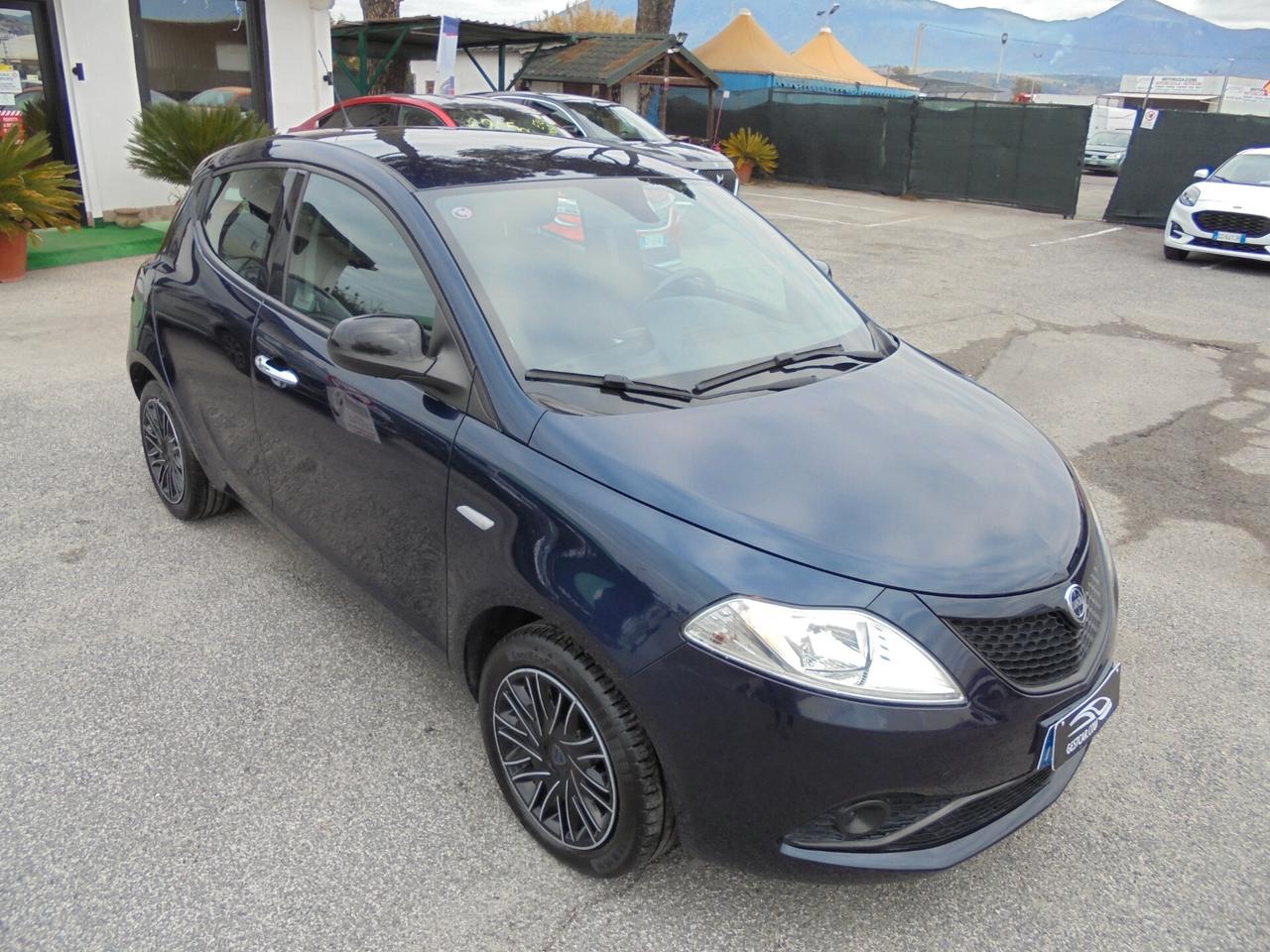 Lancia Ypsilon 1.2 69 CV 5 porte S&S Gold