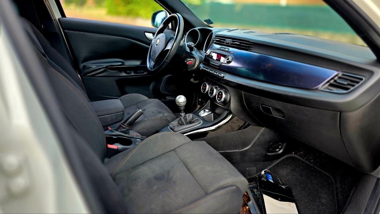 Alfa Romeo Giulietta JTDm-2 anche NEOPATENTATI