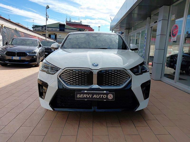 BMW iX2 xDrive 30 M Sport