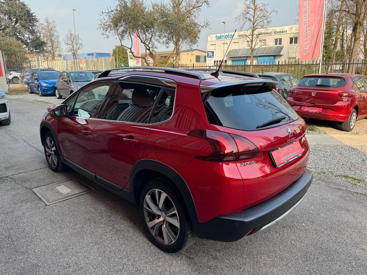 Peugeot 2008 1.6 BlueHDi 100cv Allure