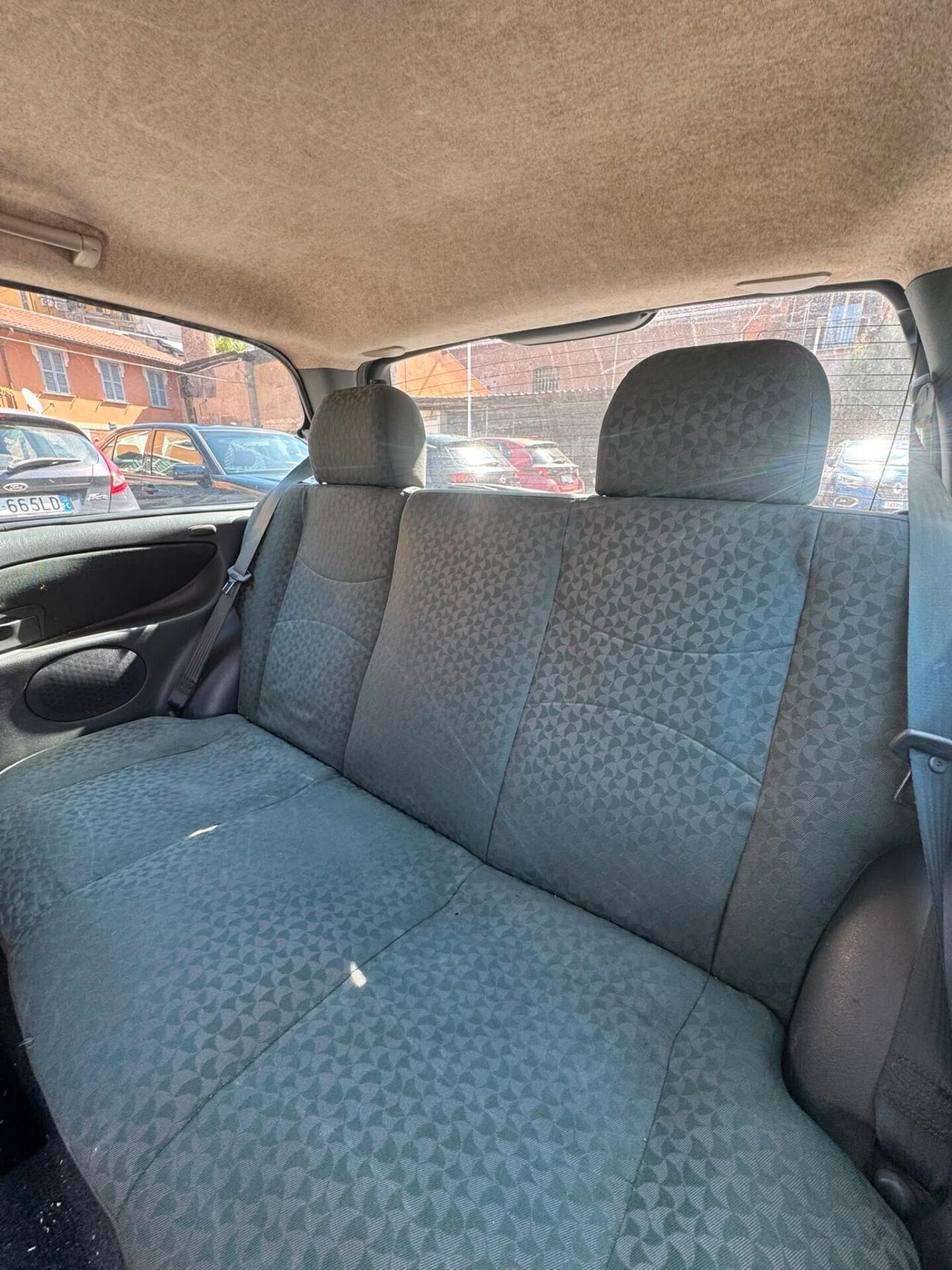 LANCIA Y 1.2i 16V CAT LS