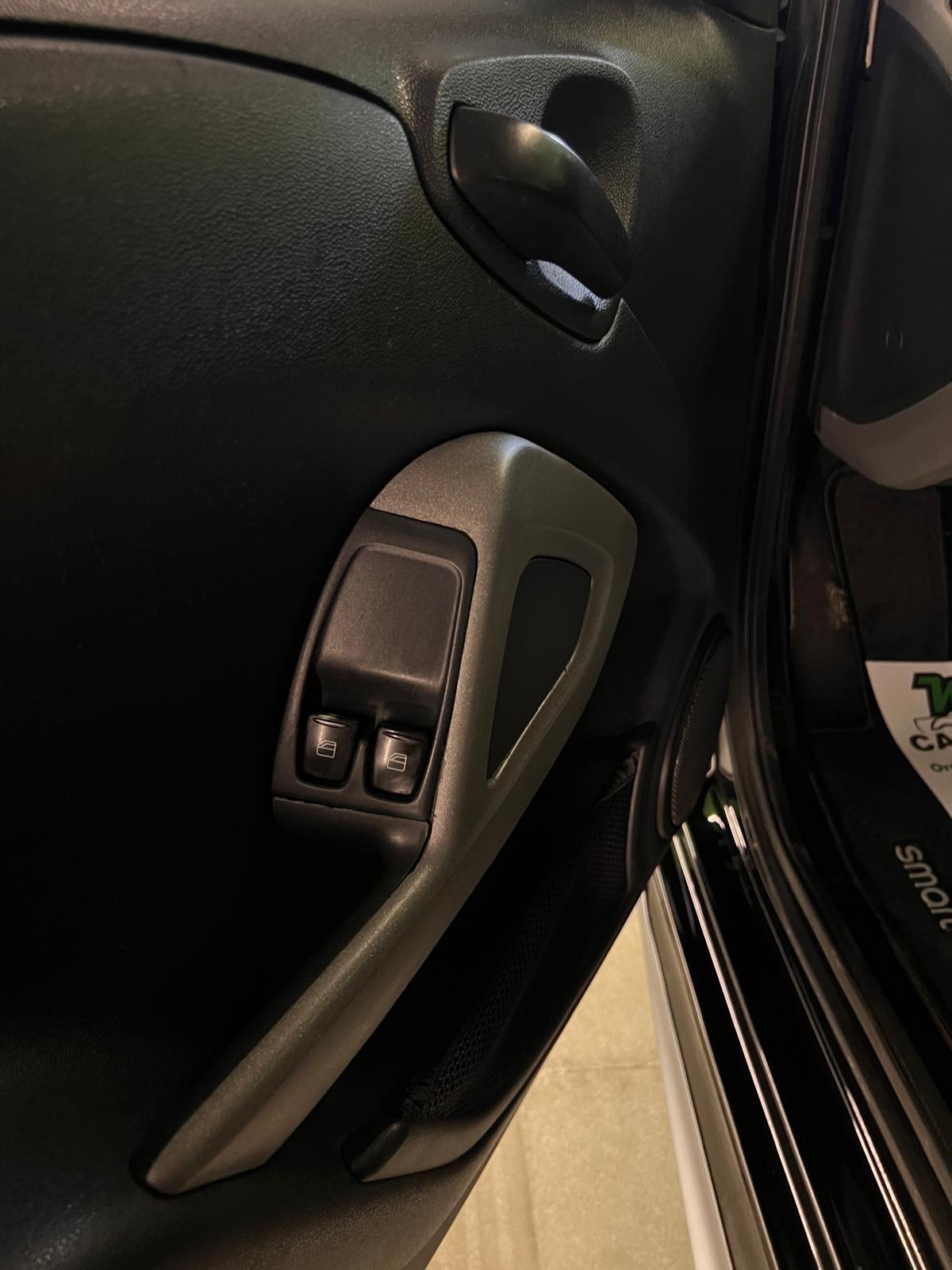 Smart ForTwo 1000 52 kW MHD coupé pure