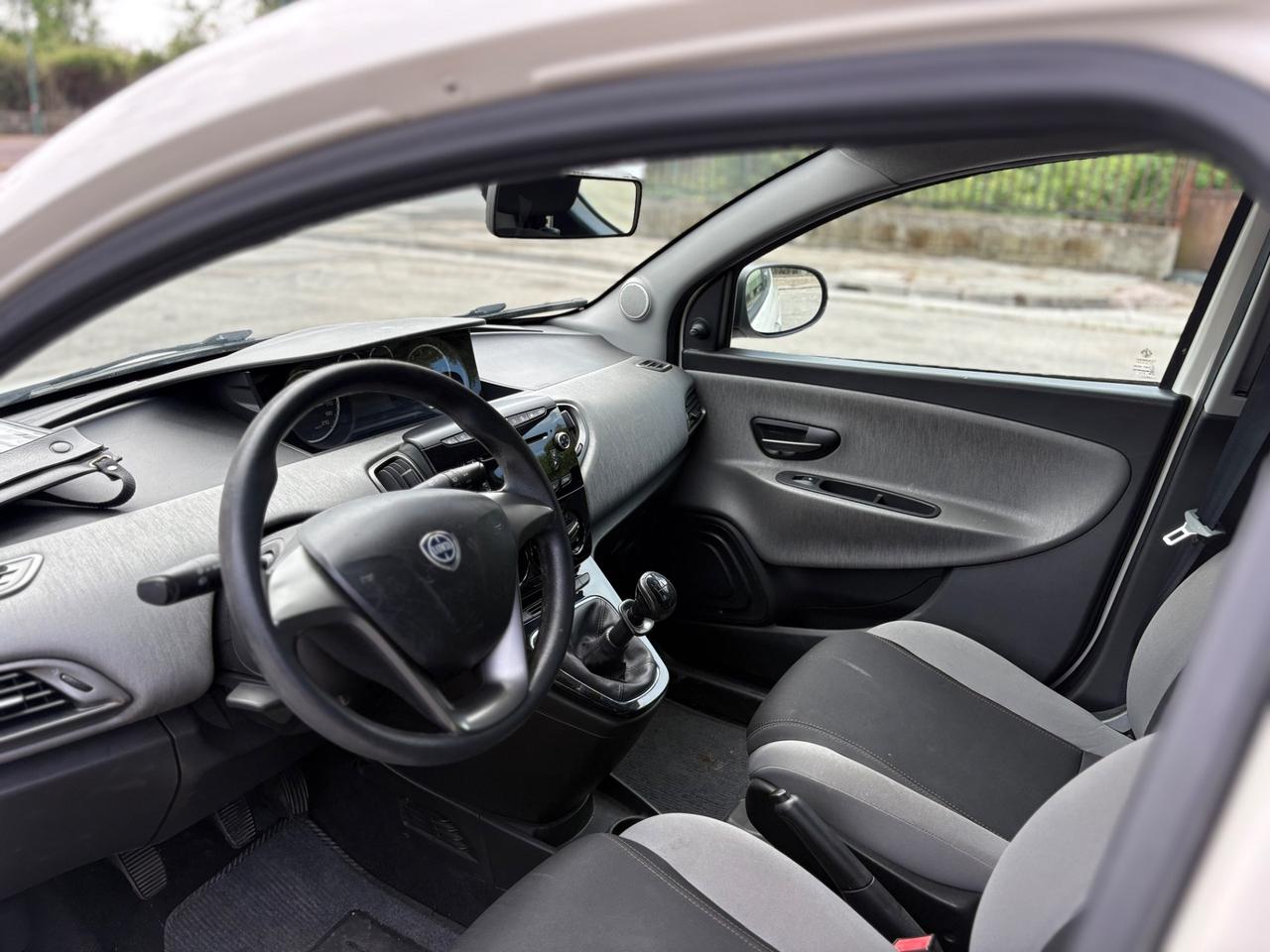 Lancia Ypsilon 1.2 benzina 69 CV PROMO ATTIVA