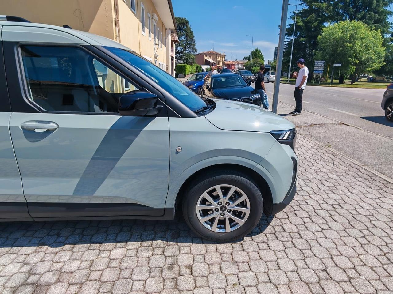 Ford Tourneo Courier 1.0 EcoBoost Powershift Titanium