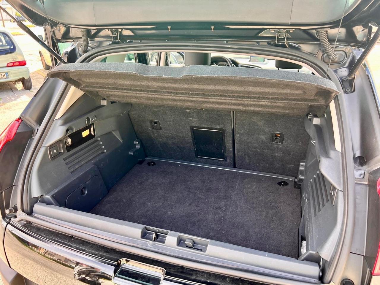 Peugeot 3008 BlueHDi 115 EAT6 S&S Allure