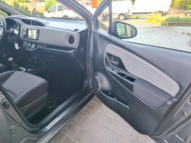 TOYOTA Yaris 1.0 5 porte Active
