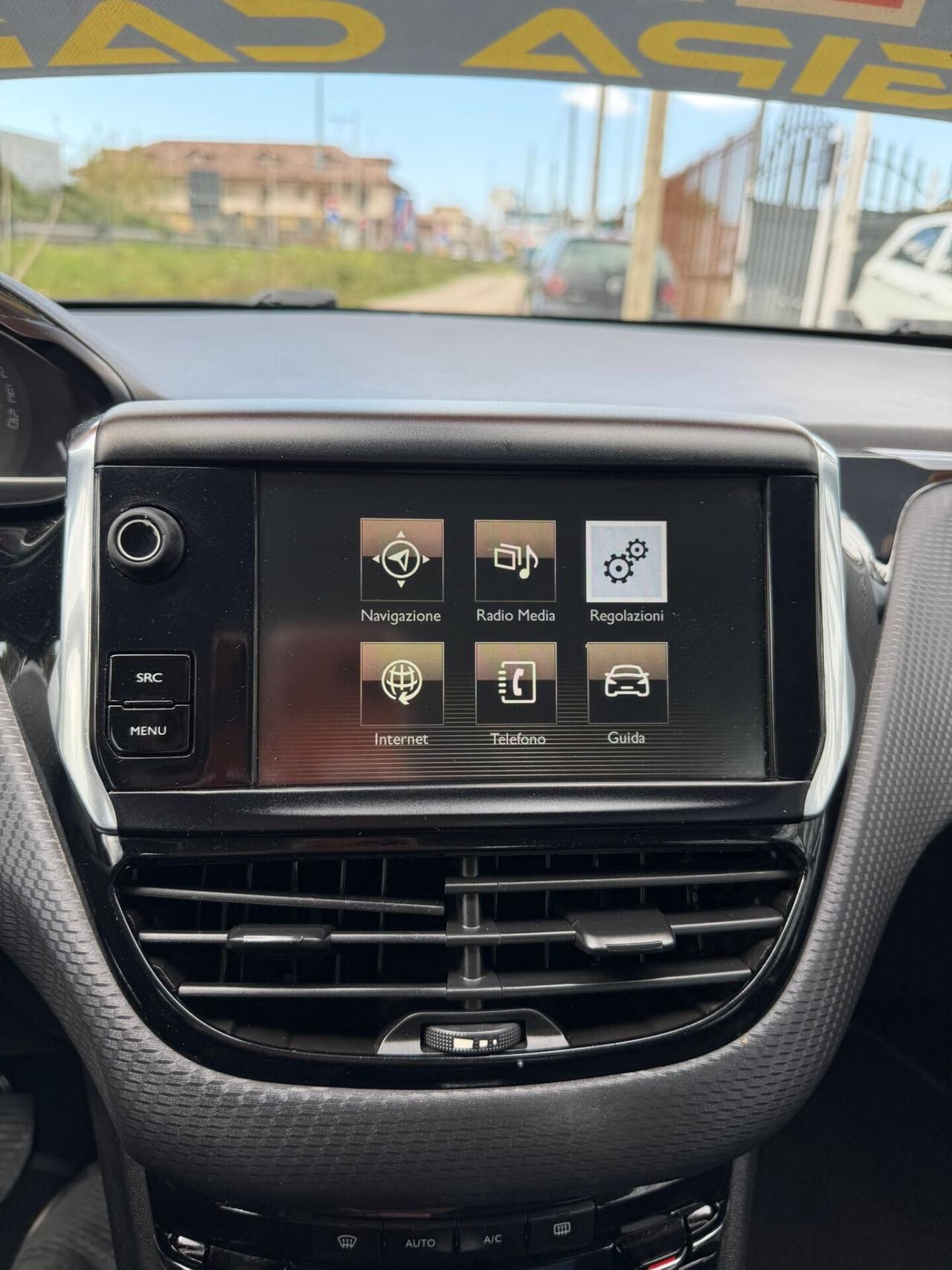 Peugeot 2008 1.6 e-HDi 115 CV Stop&Start Féline