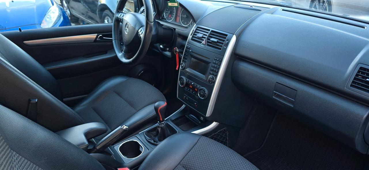 Mercedes-benz A 180 160 CDI BlueEFFICIENCY Executive