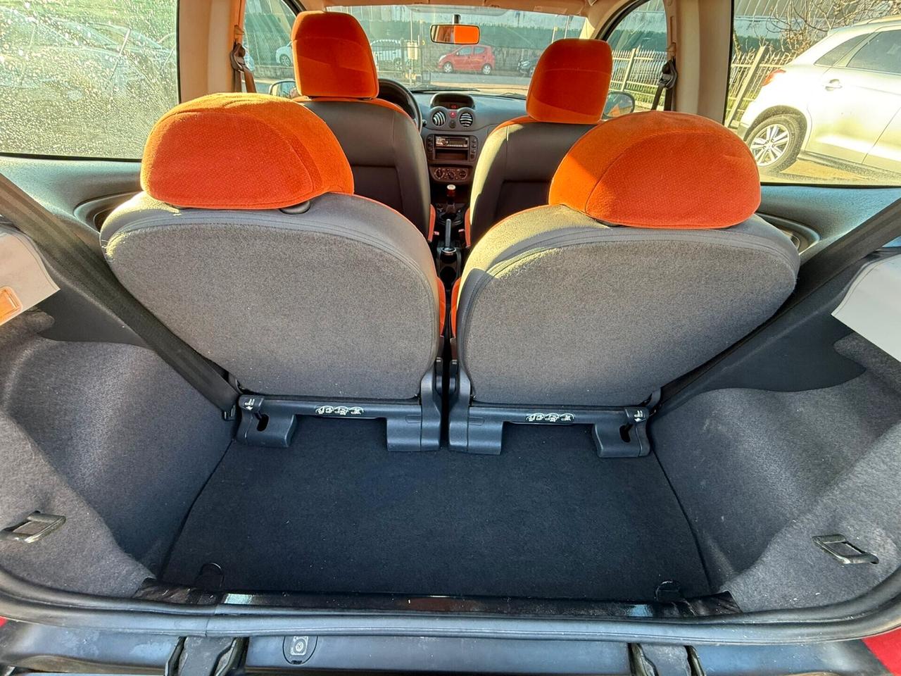 Citroen C2 1.1 87.000 KM CLIMA