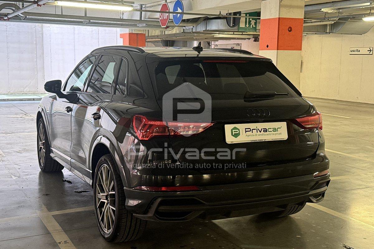 AUDI Q3 35 TDI S tronic Identity Black