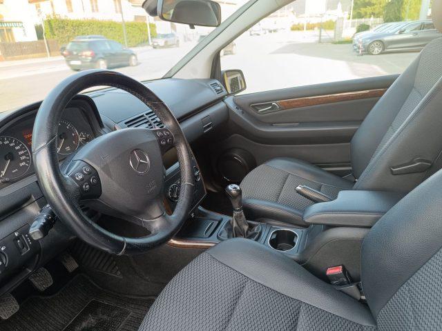 MERCEDES-BENZ A 150 BlueEFFICIENCY Coupé Elegance