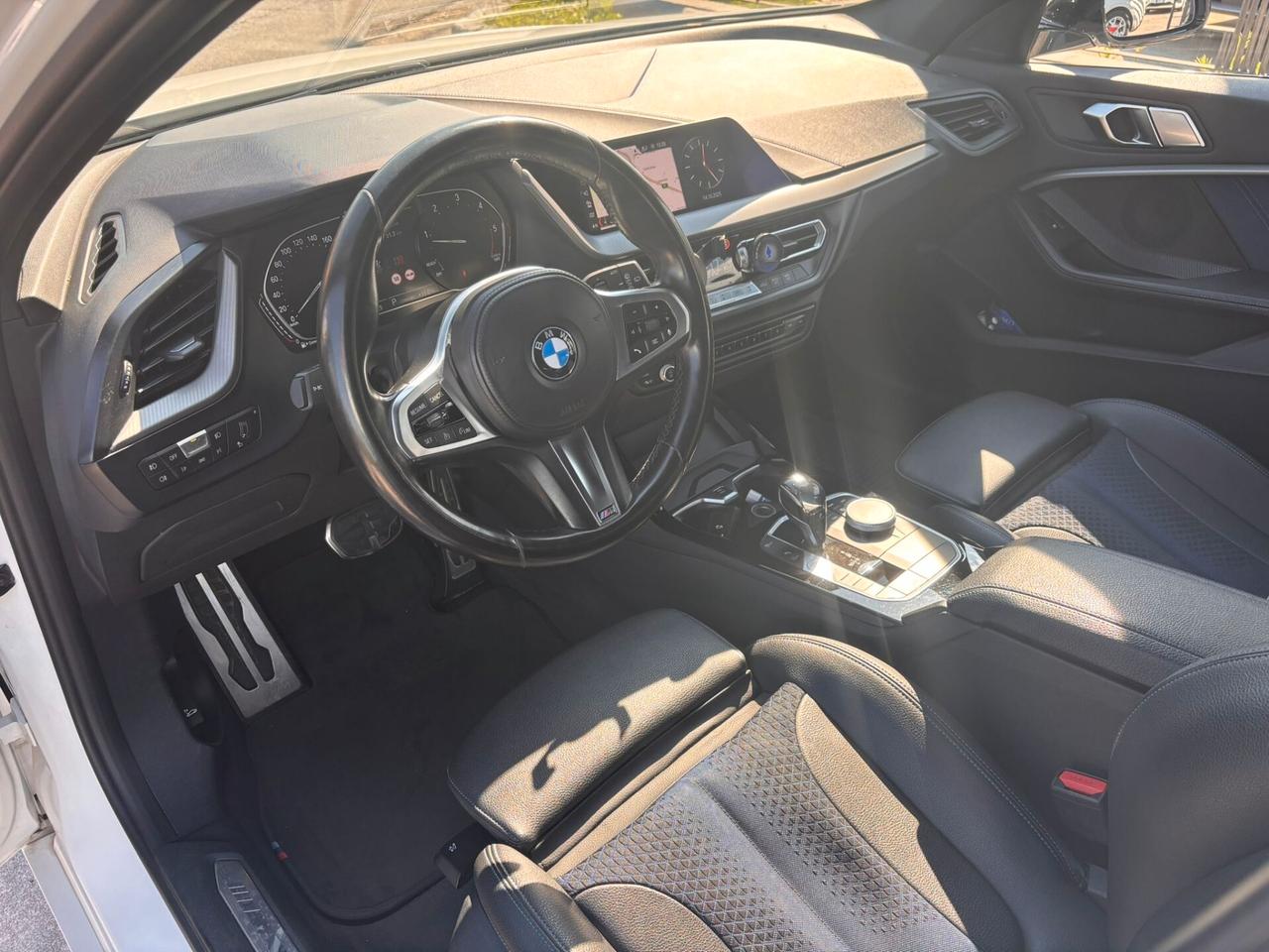 Bmw 118 118d 5p. Msport