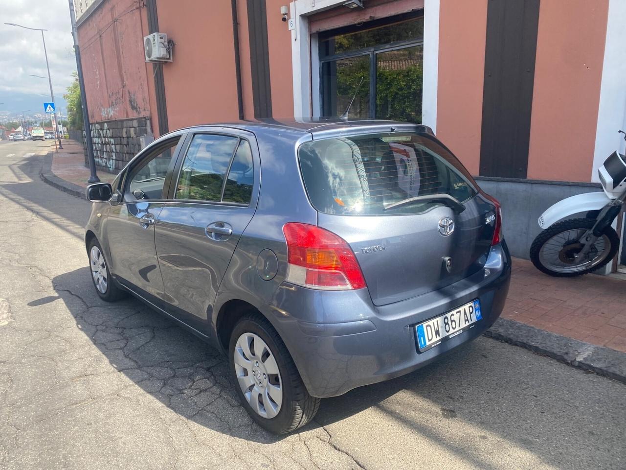 Toyota Yaris 1.4 D-4D 5 porte Sol