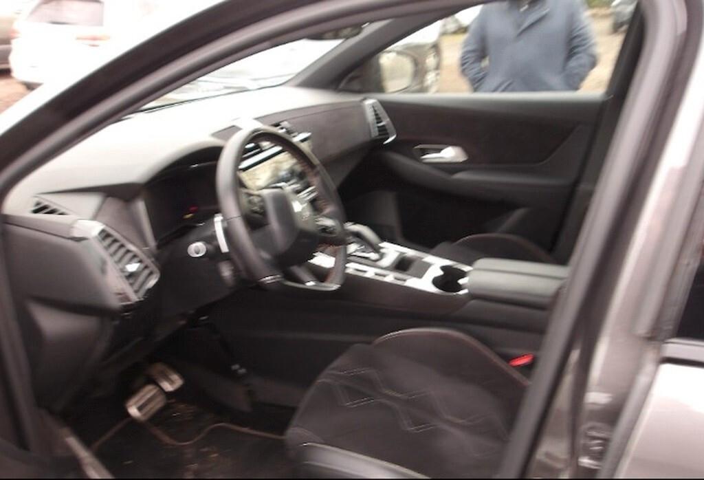 DS 7 1.5 BLUEHDI 130CV AUTOM. PERFORMANCE LINE ( FARI LED - COCKPIT - NAVI - MIRROR - PDC - TELECAMERA POST. - CERCHI 19 )