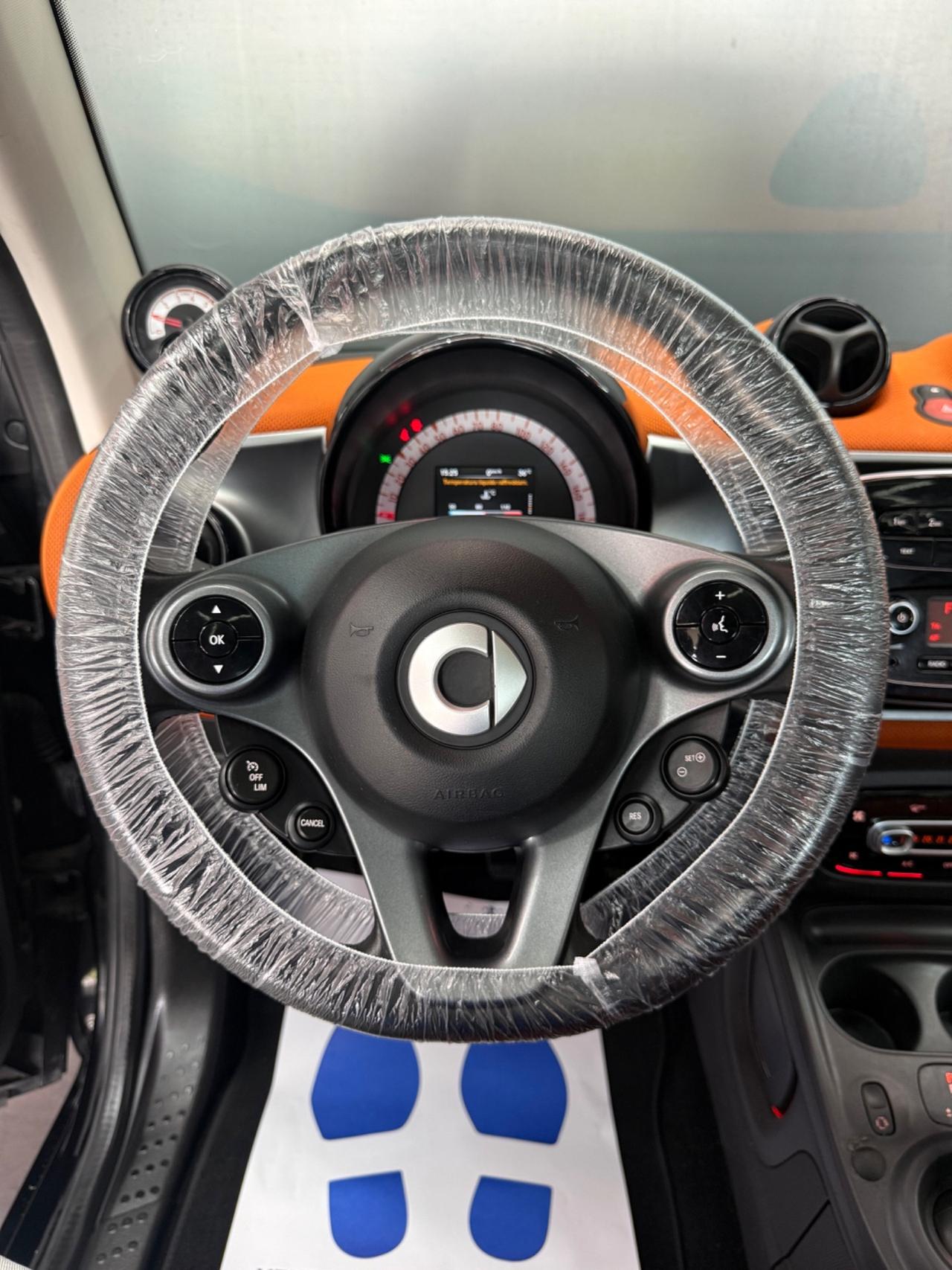 Smart ForTwo 1.0 Benzina 71 Cv 2015