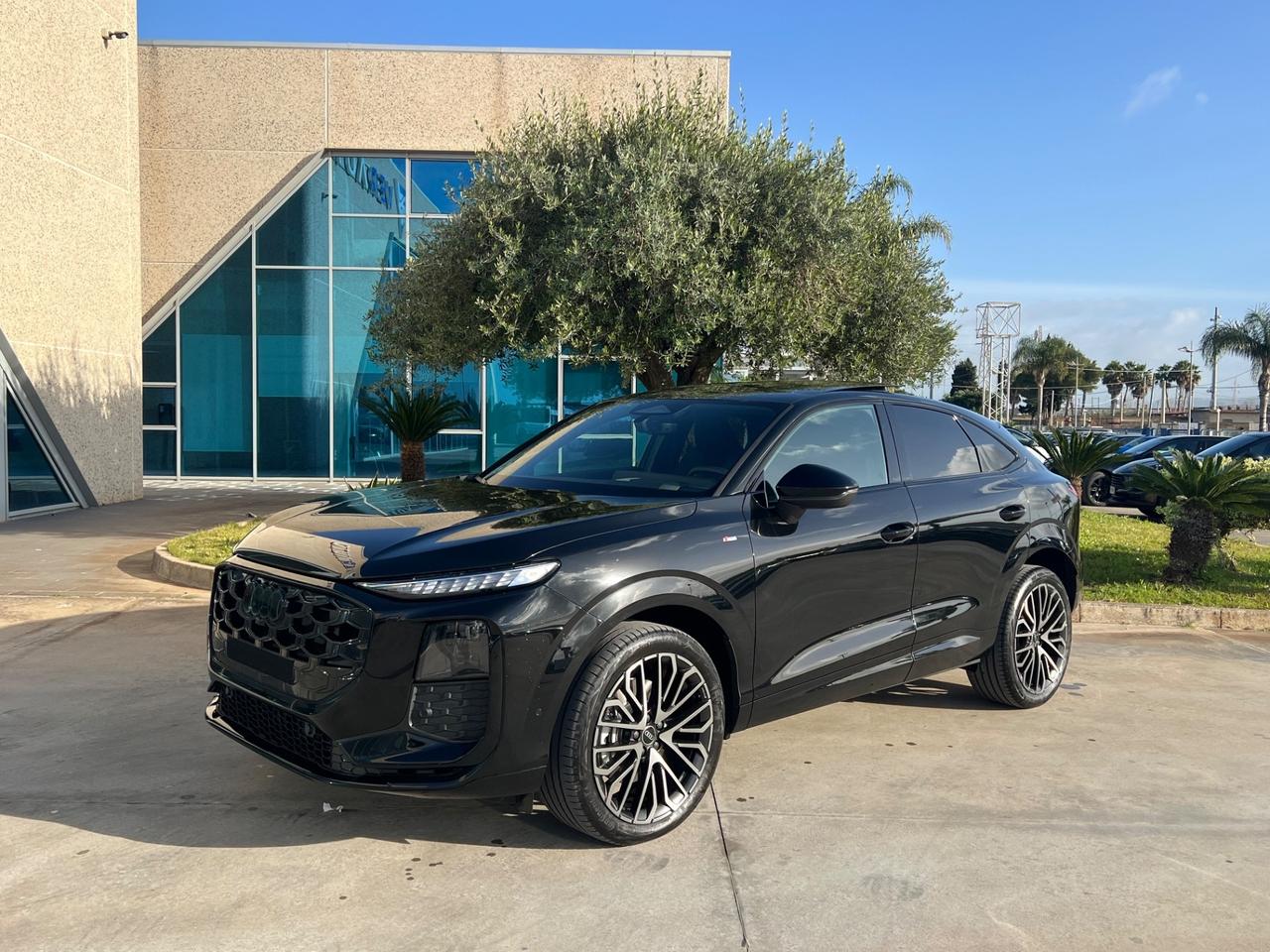 Audi Q3 Spb 2.0 S line Possibilità noleggio no scoring