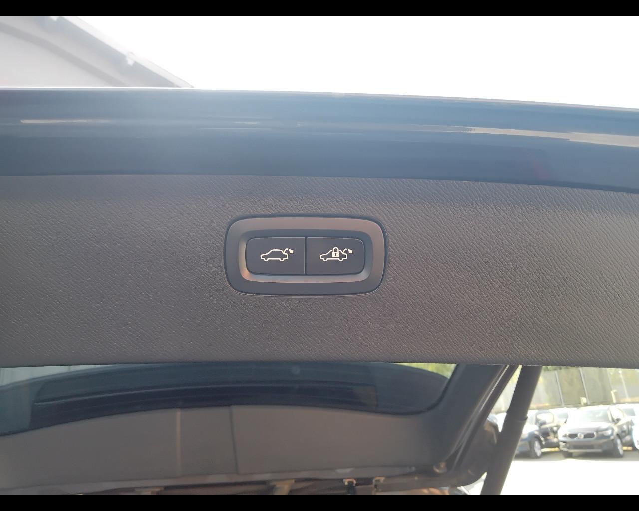 VOLVO XC90 II 2015 - XC90 2.0 b5 Plus Bright awd 7p.ti auto